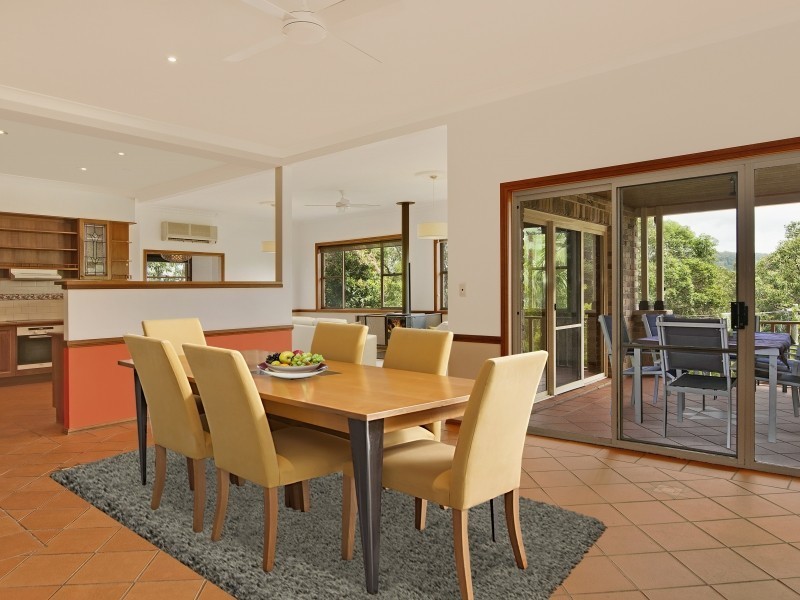 8 Peter Avenue, Forresters Beach NSW 2260