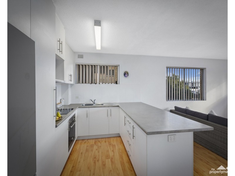 1/148 Albany Street, Point Frederick NSW 2250