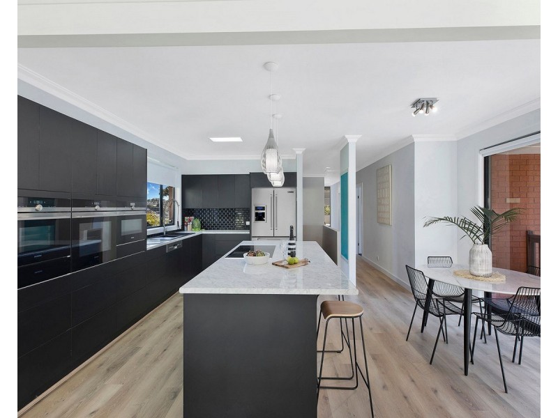 16 Pasadena Avenue, Bateau Bay NSW 2261