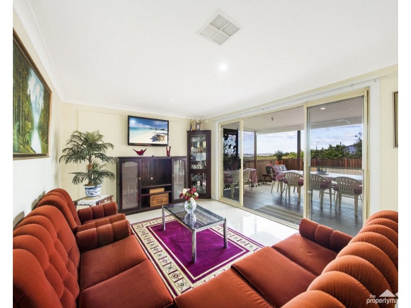 76 Shannon Parade, Berkeley Vale NSW 2261