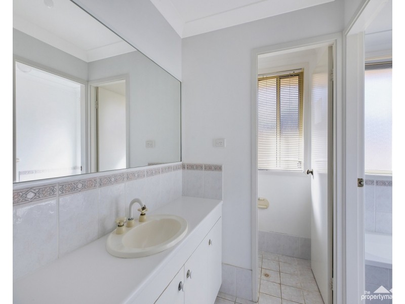 9 Hickory Place, Hamlyn Terrace NSW 2259