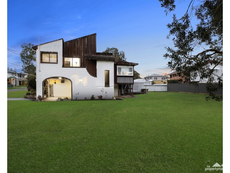 30 Murrumbong Road, Summerland Point NSW 2259