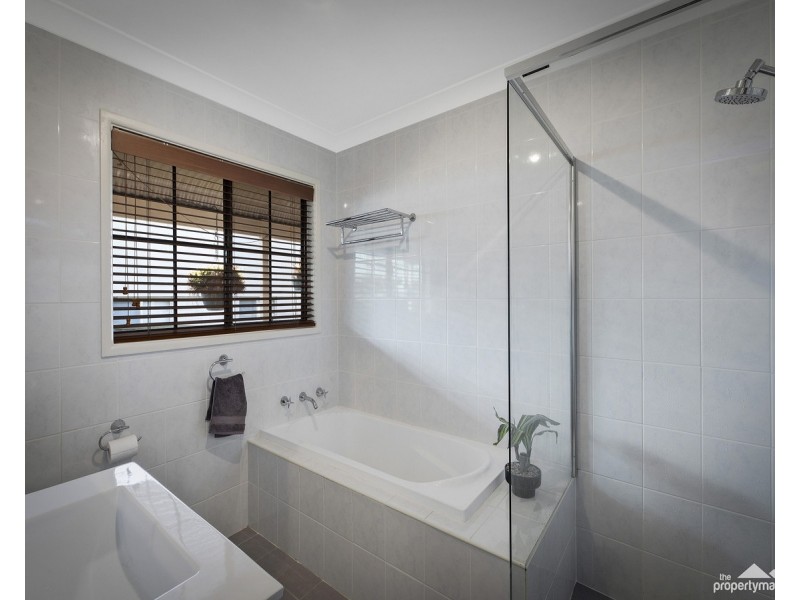 51 Anembo Avenue, Summerland Point NSW 2259