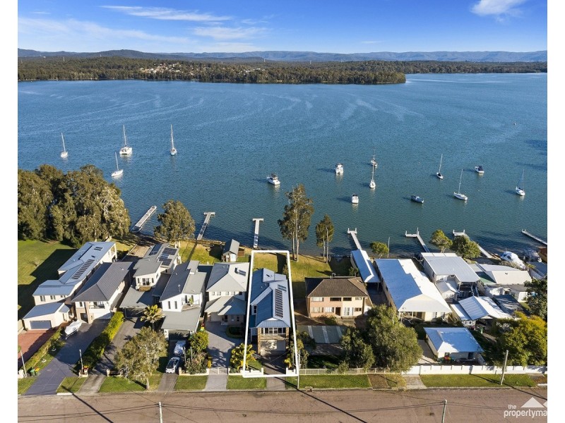 19 Kenilworth Street, Mannering Park NSW 2259