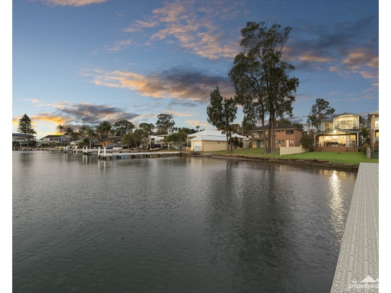 19 Kenilworth Street, Mannering Park NSW 2259
