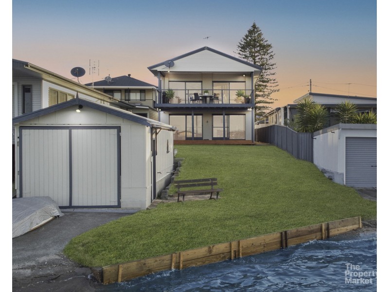 10 Peverill Street, Mannering Park NSW 2259