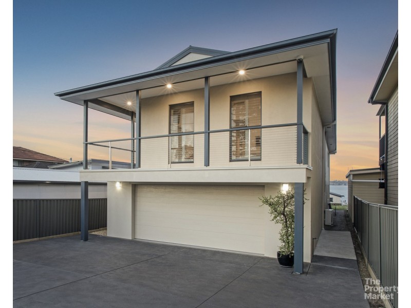 10 Peverill Street, Mannering Park NSW 2259