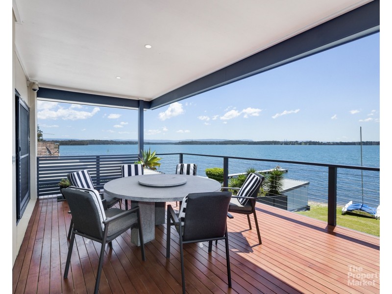 10 Peverill Street, Mannering Park NSW 2259