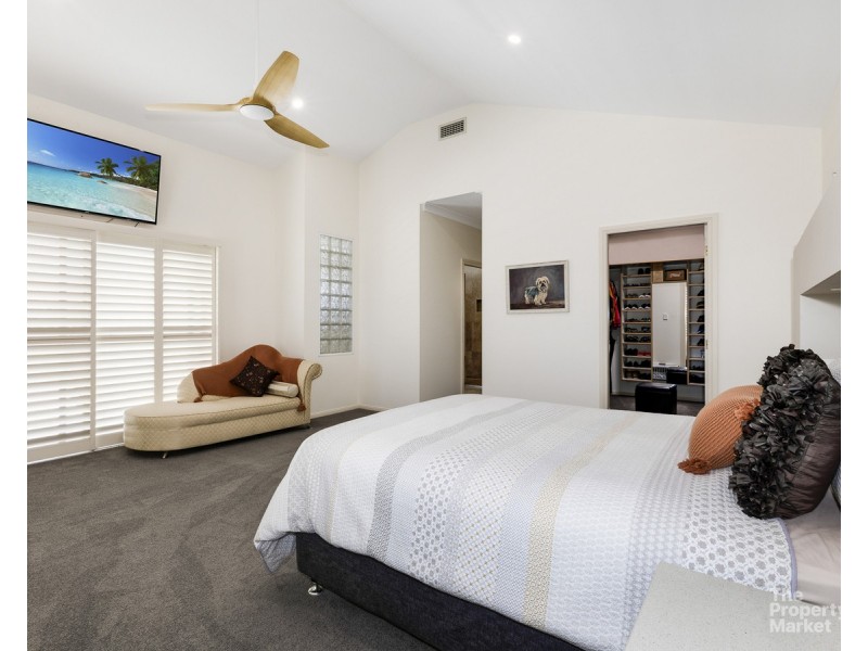 10 Peverill Street, Mannering Park NSW 2259