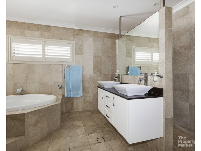 10 Peverill Street, Mannering Park NSW 2259