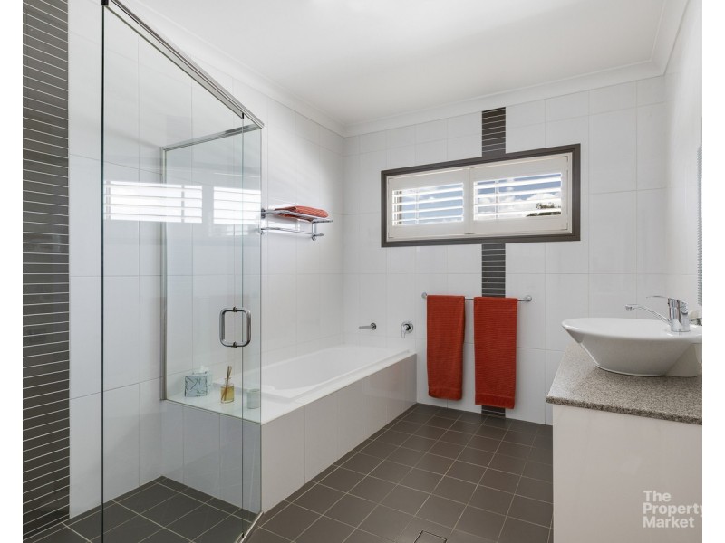 10 Peverill Street, Mannering Park NSW 2259