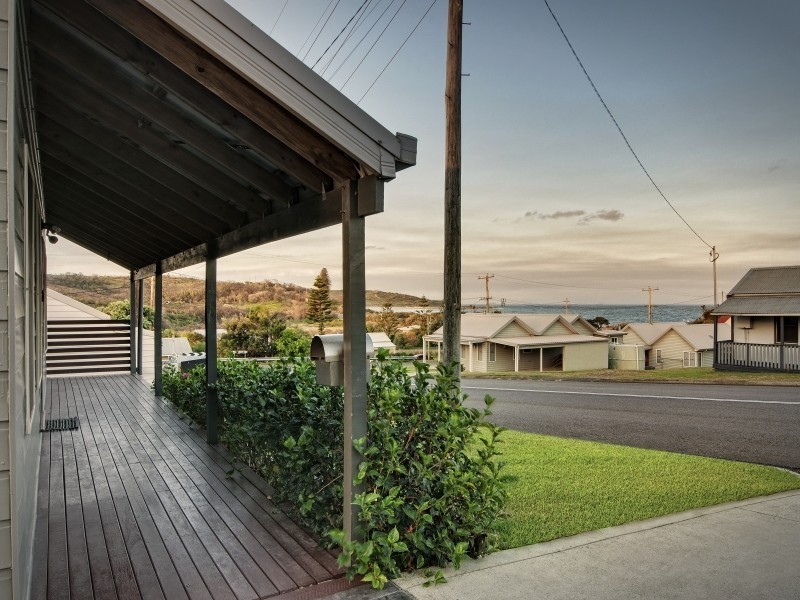 6 Clarke Street, Catherine Hill Bay NSW 2281