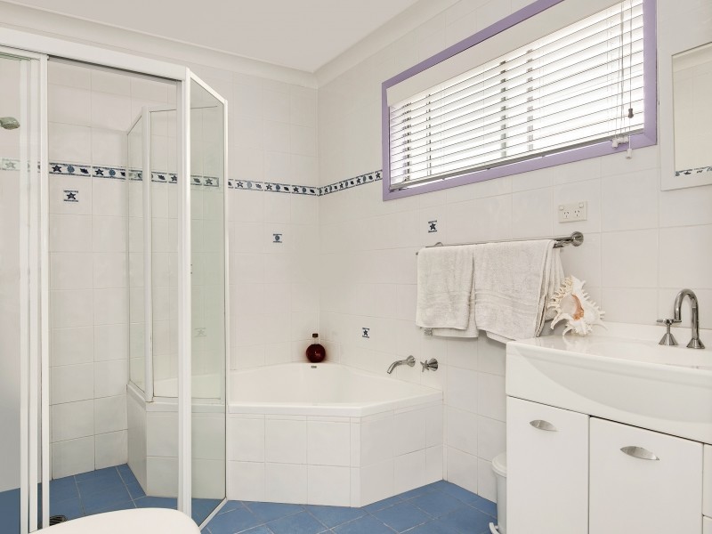32 Coreen Drive, Wamberal NSW 2260