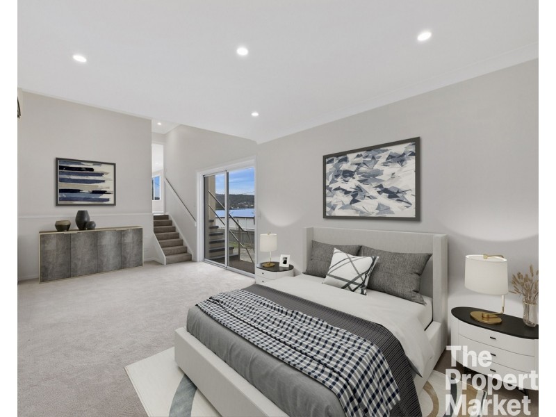 4 Frederick Street, Point Frederick NSW 2250