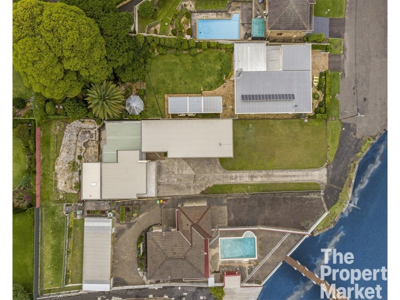 4 Frederick Street, Point Frederick NSW 2250