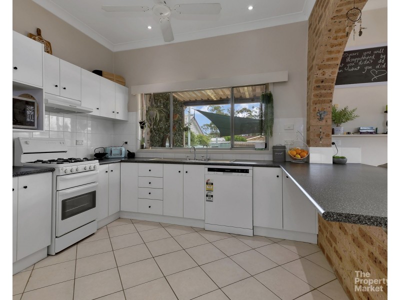 31 Dale Avenue, Chain Valley Bay NSW 2259