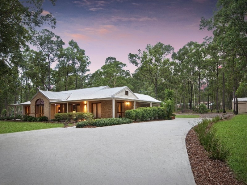 13 Parkridge Drive, Jilliby NSW 2259