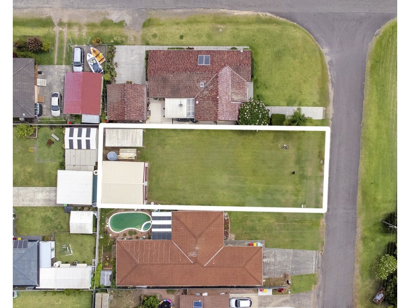 82 Gymea Crescent, Mannering Park NSW 2259