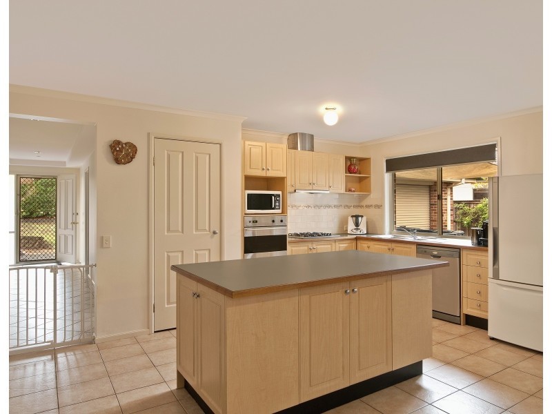 17 Barrington Drive, Woongarrah NSW 2259