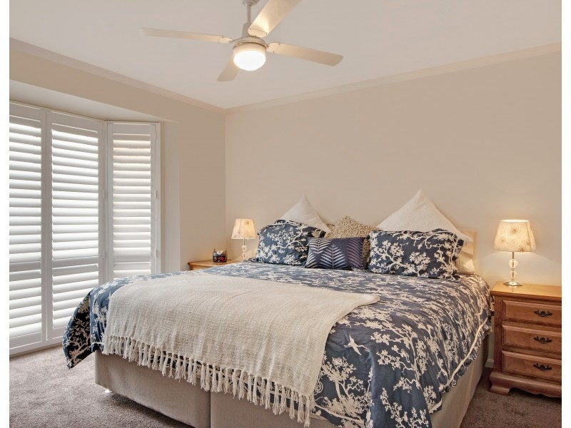 17 Barrington Drive, Woongarrah NSW 2259