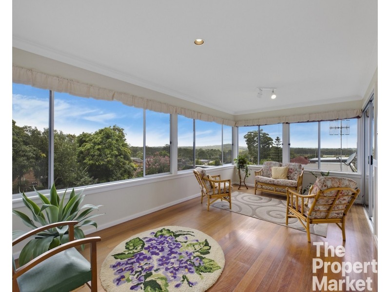 10 Crystal Crescent, Wyong NSW 2259