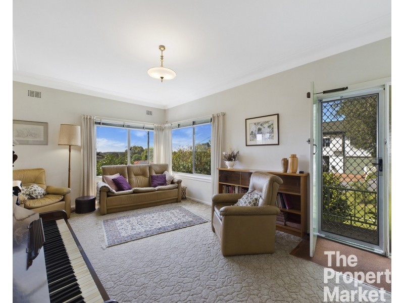 10 Crystal Crescent, Wyong NSW 2259