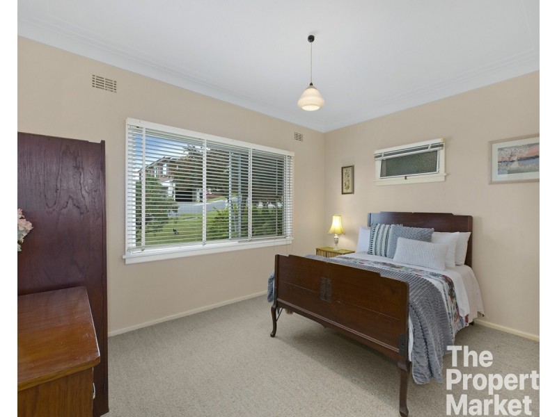 10 Crystal Crescent, Wyong NSW 2259