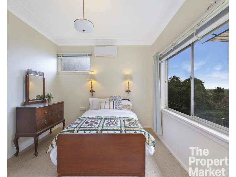 10 Crystal Crescent, Wyong NSW 2259