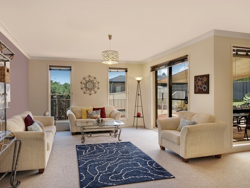 2 Teak Close, Hamlyn Terrace NSW 2259