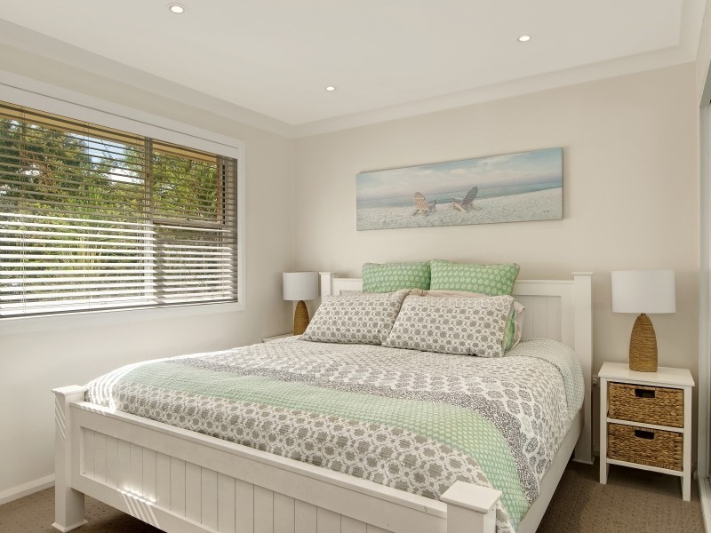 14 Manoa Road, Budgewoi NSW 2262