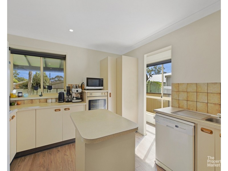 4 Muraban Road, Summerland Point NSW 2259