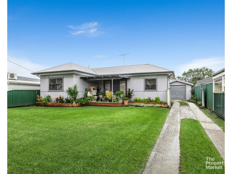 33 Bass Avenue, Killarney Vale NSW 2261