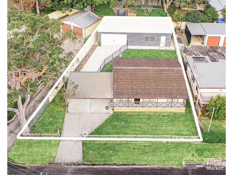 27 Tarwarri Road, Summerland Point NSW 2259