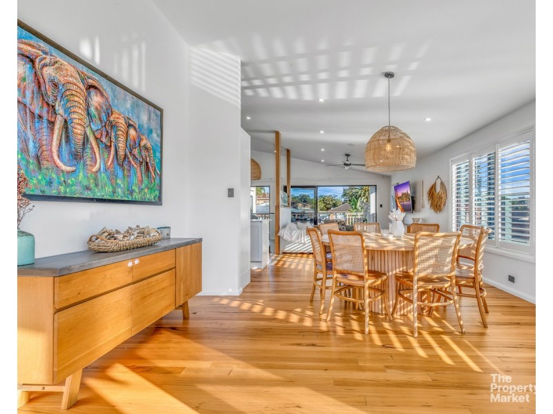 18 Halcyon Street, Mannering Park NSW 2259