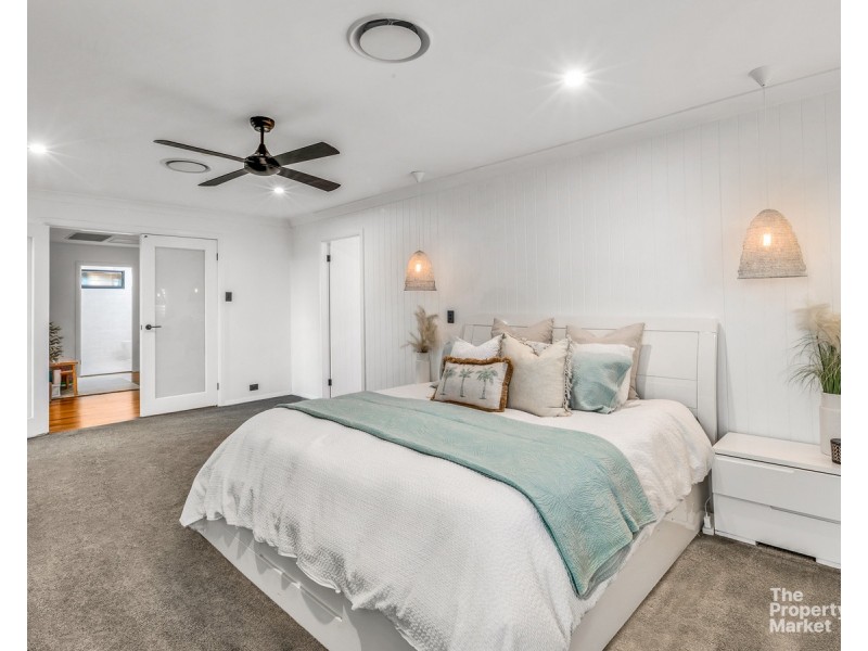 18 Halcyon Street, Mannering Park NSW 2259