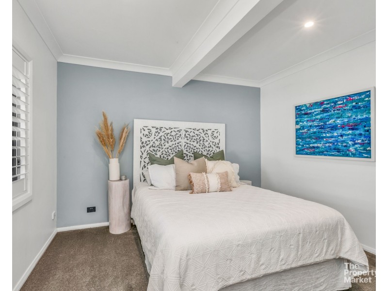 18 Halcyon Street, Mannering Park NSW 2259