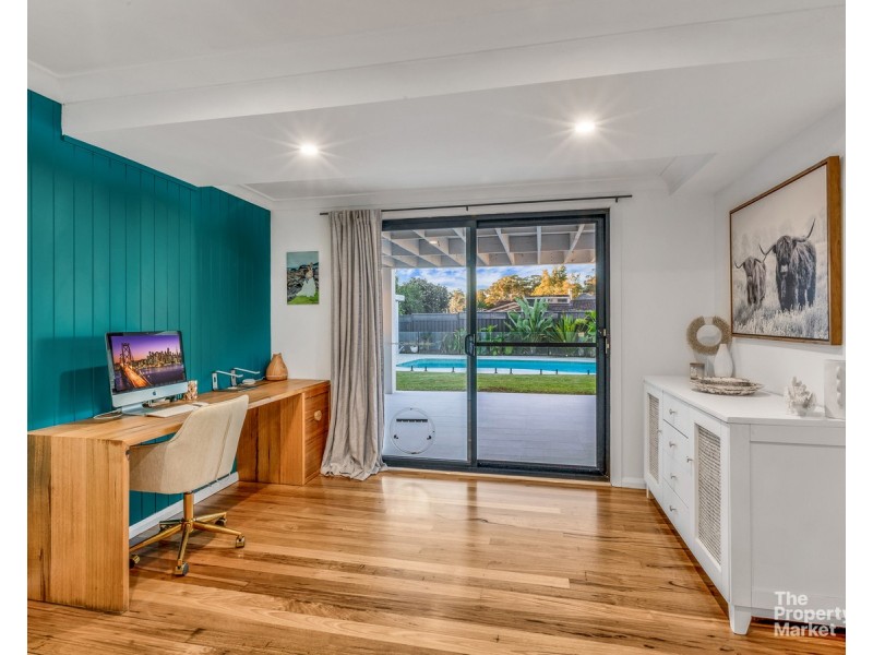 18 Halcyon Street, Mannering Park NSW 2259
