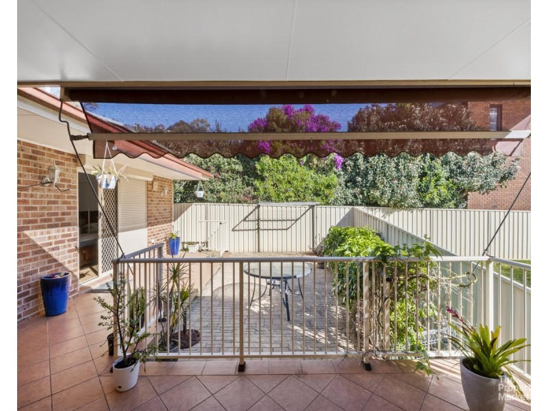 1a Shannon Parade, Berkeley Vale NSW 2261
