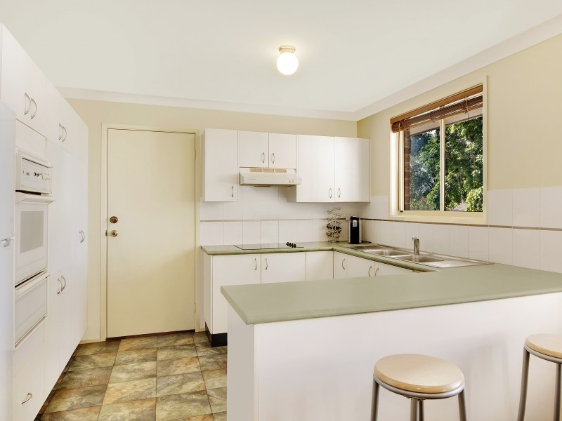 4 Kingsford Smith Drive, Berkeley Vale NSW 2261