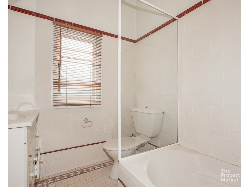 42 Warner Avenue, Wyong NSW 2259