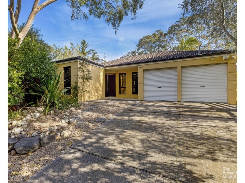 126 Elizabeth Bay Drive, Lake Munmorah NSW 2259