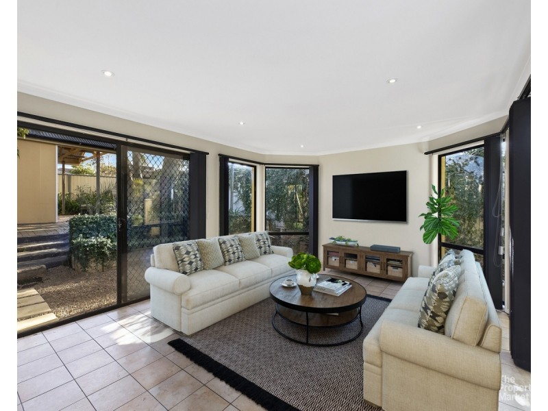 126 Elizabeth Bay Drive, Lake Munmorah NSW 2259