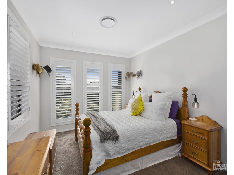 8 Newport Terrace, Mardi NSW 2259