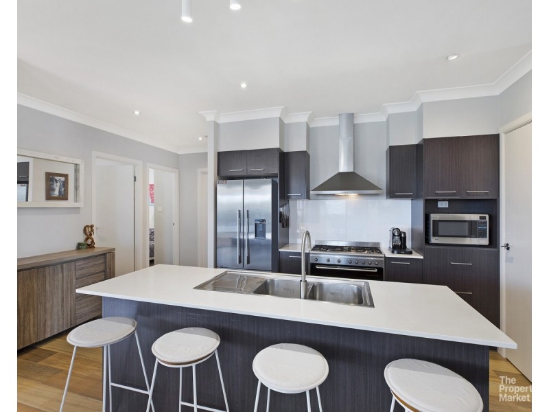 8 Newport Terrace, Mardi NSW 2259