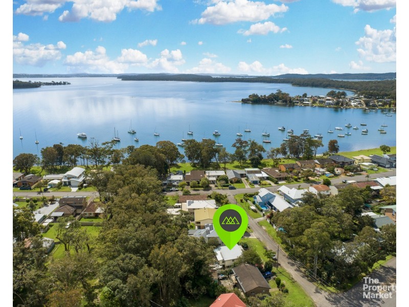 4 Cudgee Avenue, Summerland Point NSW 2259