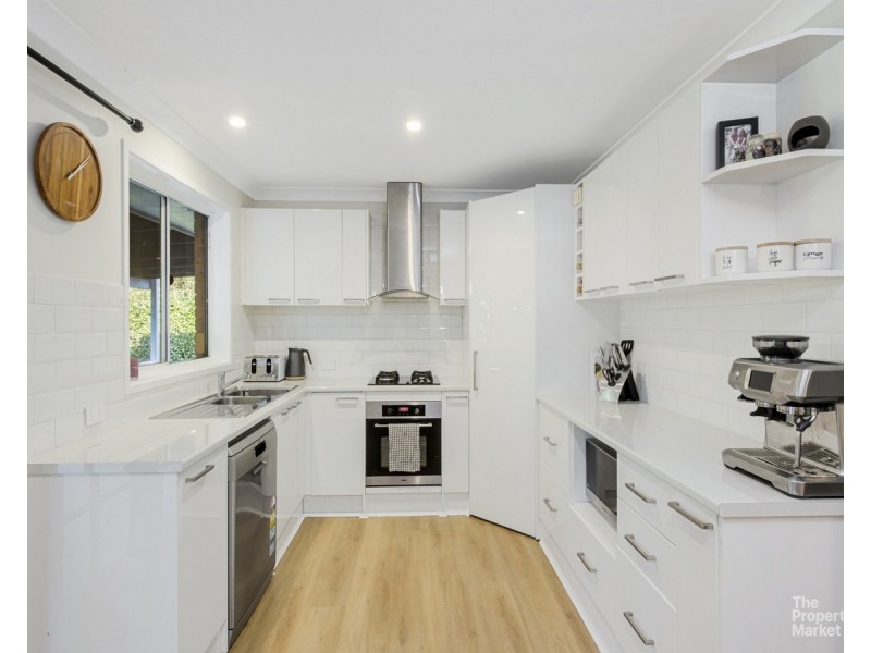 13 Honeysuckle Close, Glenning Valley NSW 2261