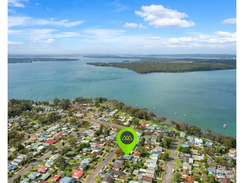 71 Campbell Parade, Mannering Park NSW 2259