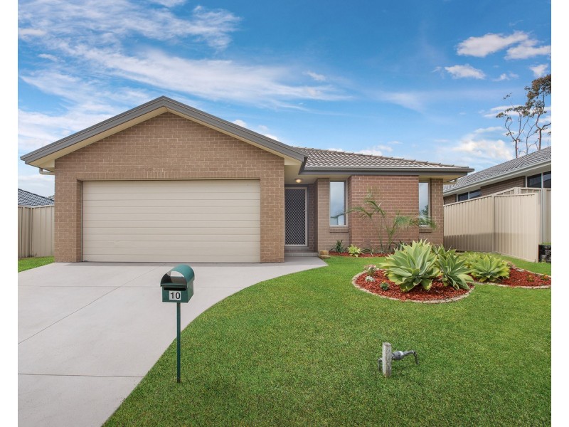 10 Regatta Way, Summerland Point NSW 2259