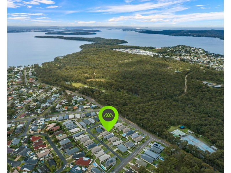 10 Regatta Way, Summerland Point NSW 2259