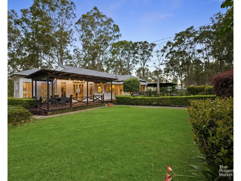 9 Holloway Drive, Jilliby NSW 2259